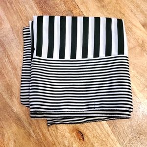 Vintage pinup black and white scarf